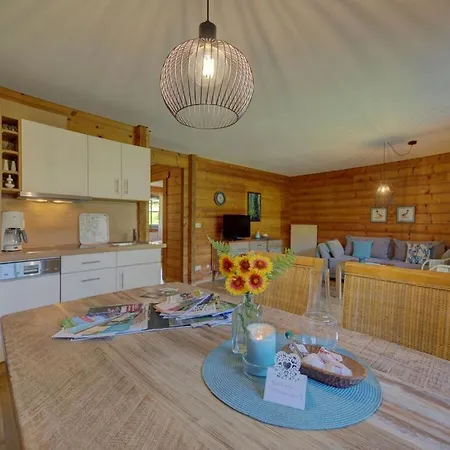 בית נופש Mitterdorf Modern Retreat *